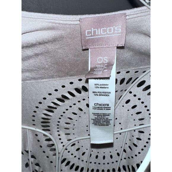 GOOD CONDITION WOMEN Chicos Bone colored shawl with intricate cut out designs an - Picture 10 of 13